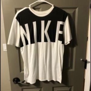 Nike Short Sleeve